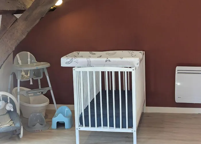 Holiday home La Glycine, Maison Normande Proche De La Et Des Lieux Touristiques Quettehou