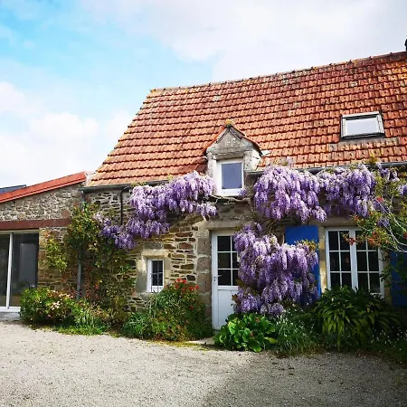 Maison Normande Proche De La Et Des Lieux Touristiques * Quettehou