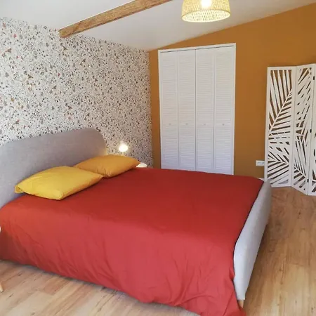 Holiday home Maison Normande Proche De La Et Des Lieux Touristiques Quettehou