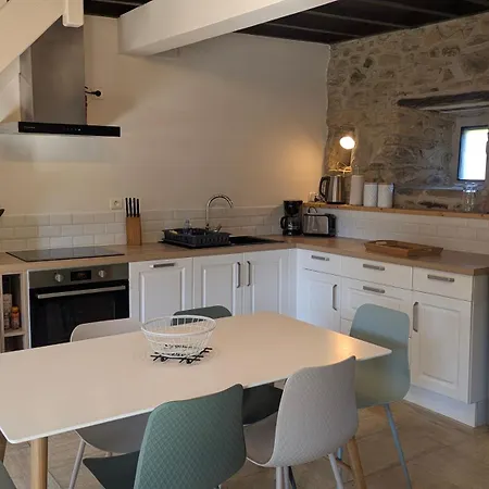 Casa de Férias La Glycine, Maison Normande Proche De La Et Des Lieux Touristiques *